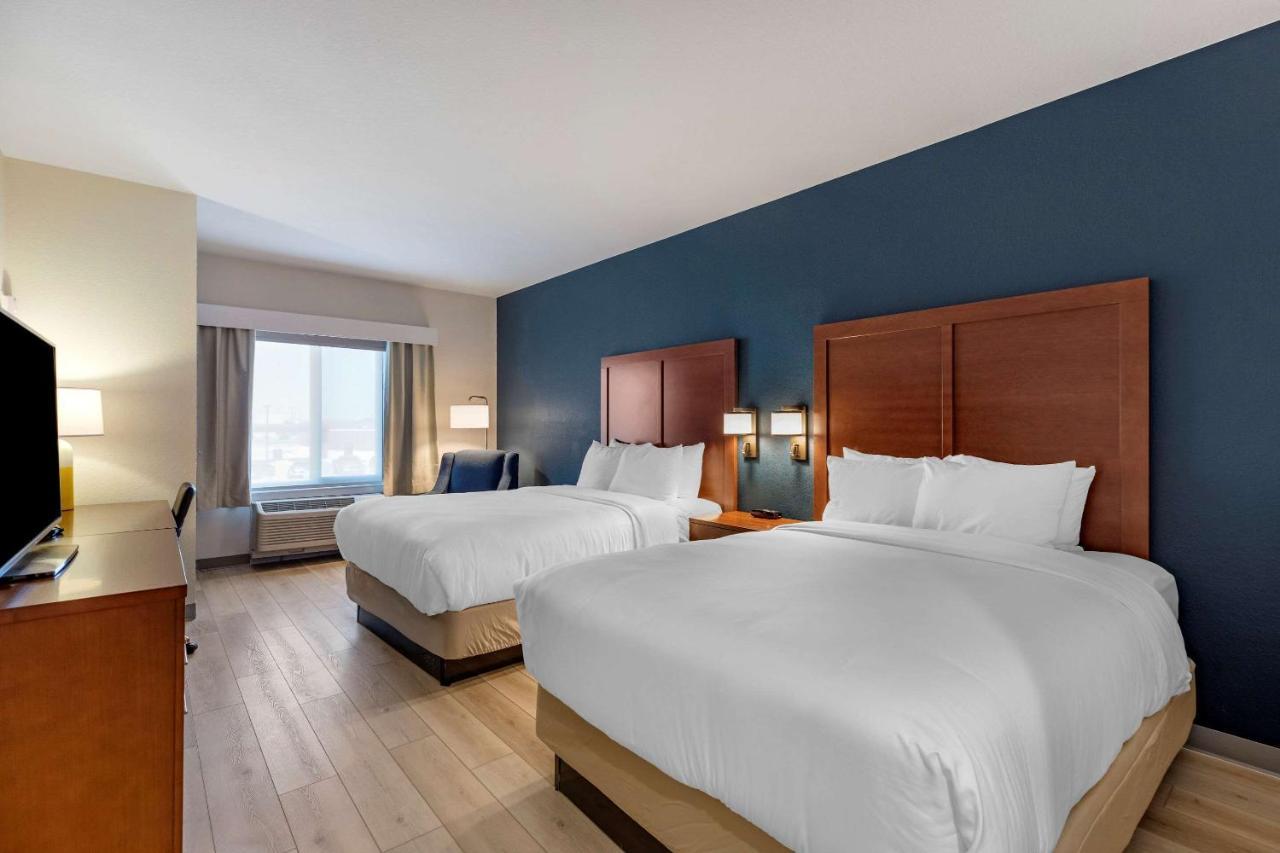 Comfort Inn & Suites Bennett Strasburg Eksteriør billede