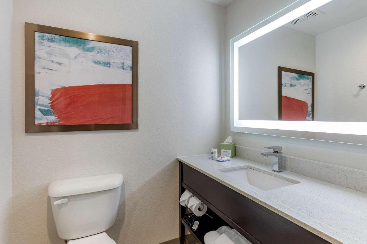 Comfort Inn & Suites Bennett Strasburg Eksteriør billede